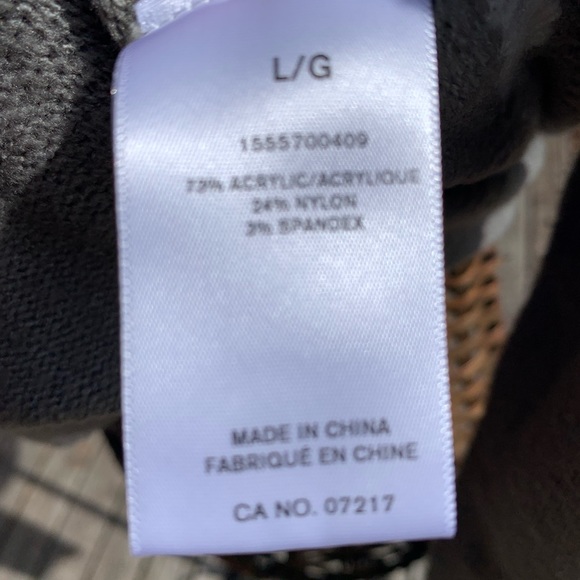 Sweater - Picture 4 of 4